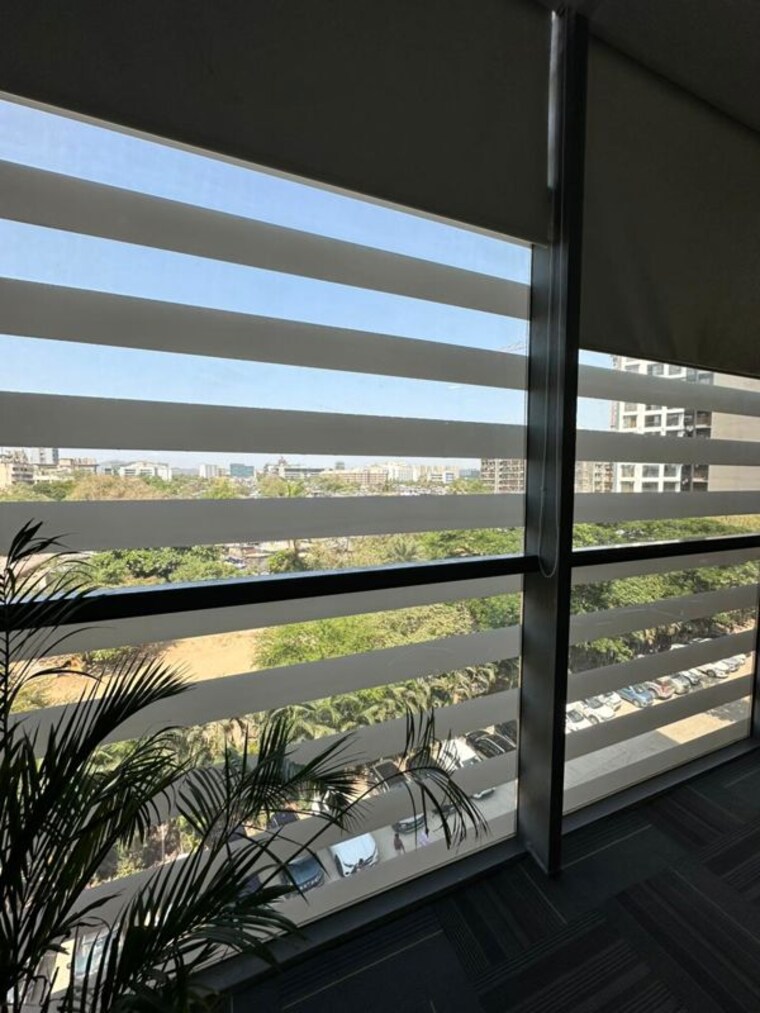 Balcony, sandesh nagar Commercial Office Space 3300 Sq.Ft. In Sandesh Nagar Mumbai 10468568