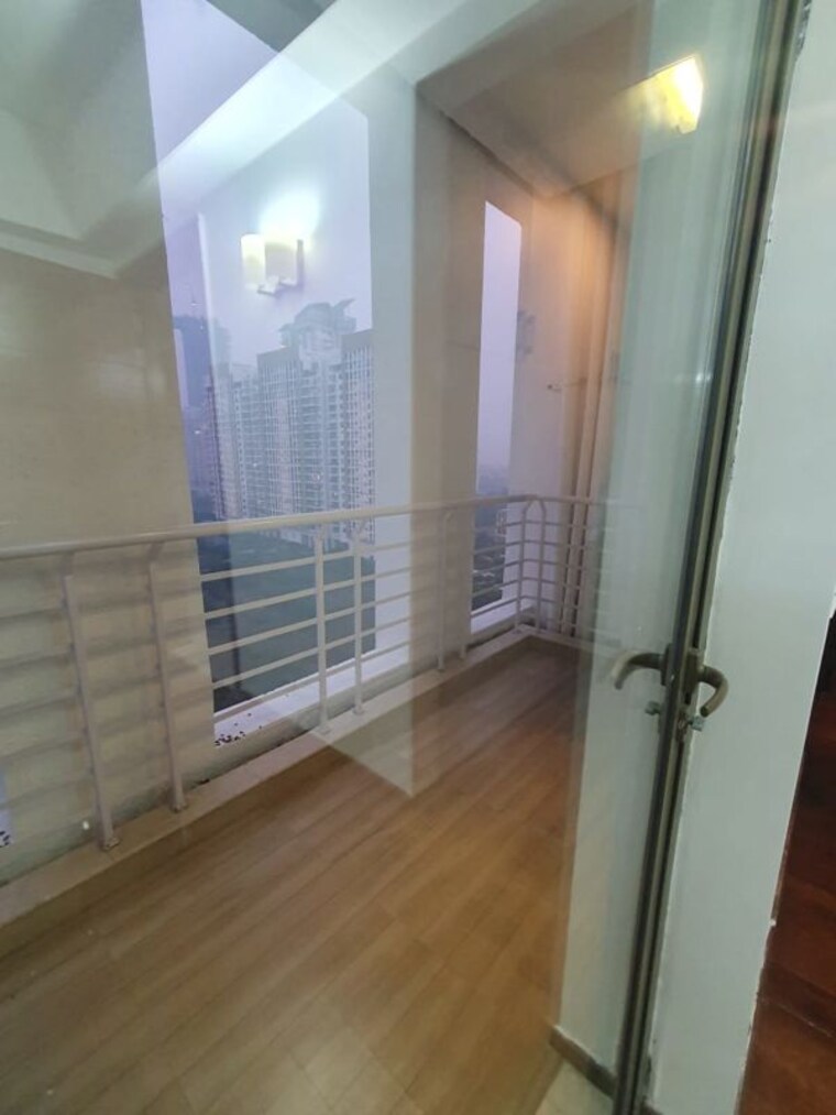Balcony, m3m-golf-estate-fairway-east 3 Bedroom 3510 Sq.Ft. Apartment In Sector 65 Gurgaon 10469041