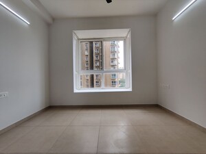 Room in  Apartment at Bhartiya Nikoo Homes Phase 2, Thanisandra Main Road – for Rent