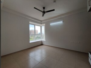 Room in  Apartment at Bhartiya Nikoo Homes Phase 2, Thanisandra Main Road – for Rent