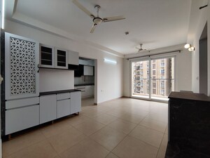 Room in  Apartment at Bhartiya Nikoo Homes Phase 2, Thanisandra Main Road – for Rent