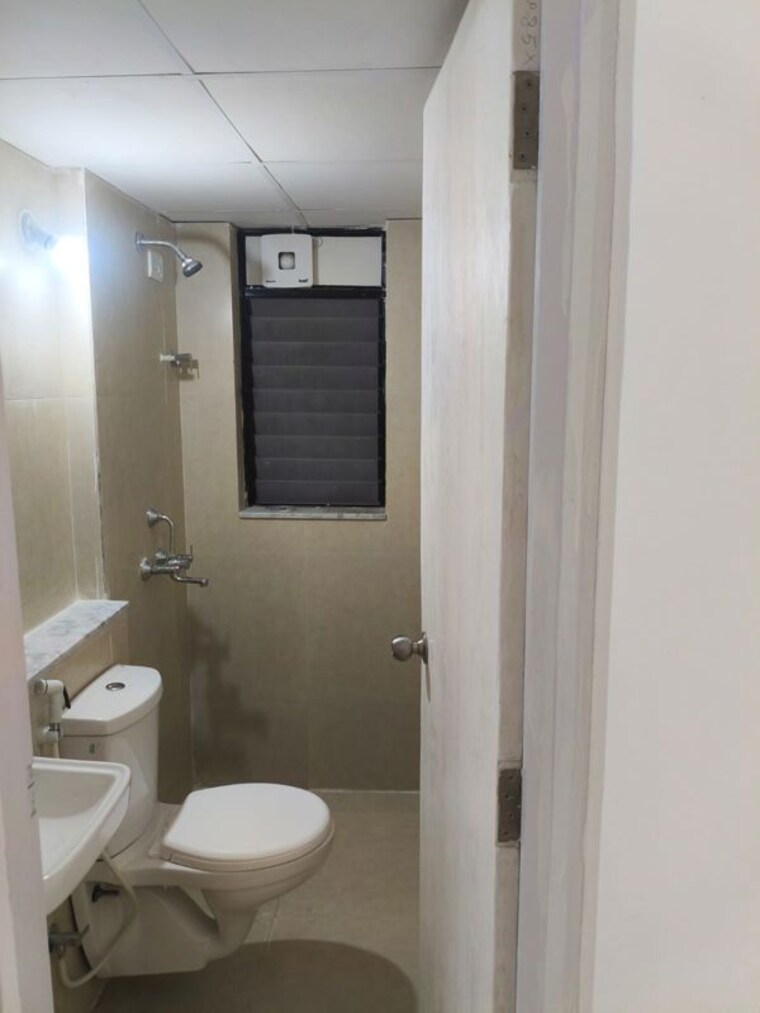 Bathroom, mehta-cornerstone 1.5 Bedroom 780 Sq.Ft. Apartment In Kalyan West Thane 10469073