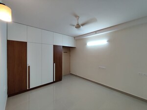 Room in  Apartment at Mantri Webcity, Hennur – for Rent