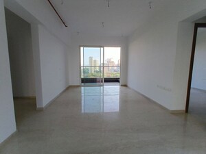 Room in 3 BHK Apartment at Prestige Siesta, Mulund West – for Rent