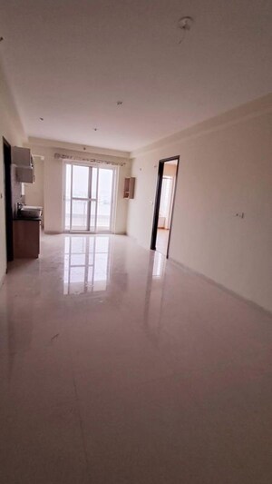 Room in 2 BHK Apartment at Mana Capitol, Sarjapur Road – for Rent
