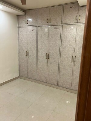 Room in 2 BHK Builder Floor at Lajpat Nagar ii – for Rent