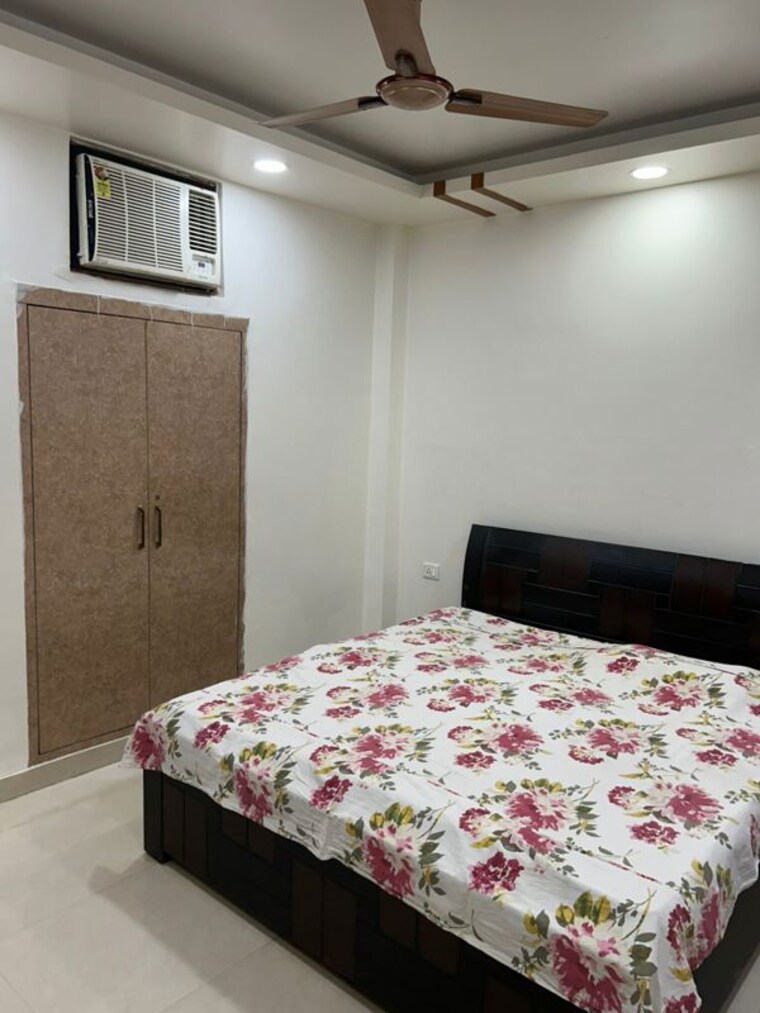 Bedroom, lajpat nagar ii 2 Bedroom 900 Sq.Ft. Builder Floor In Lajpat Nagar ii Delhi 10469157