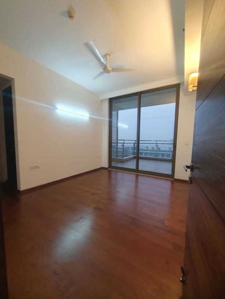 Room, m3m-golf-estate-fairway-east 3 Bedroom 3850 Sq.Ft. Apartment In Sector 65 Gurgaon 10469156
