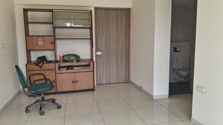 Bathroom, godrej-nirvaan 1 Bedroom 580 Sq.Ft. Apartment In Themghar Thane 10469173