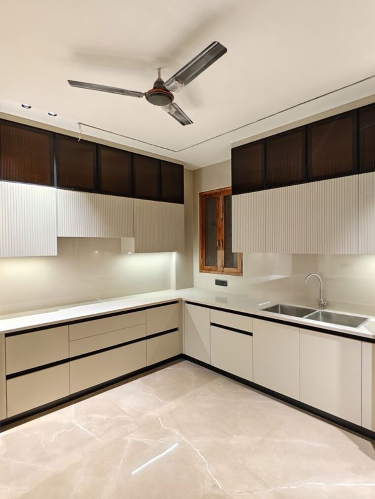 Kitchen, greater kailash ii 4 Bedroom 300 Sq.Yd. Builder Floor In Greater Kailash ii Delhi 10469190
