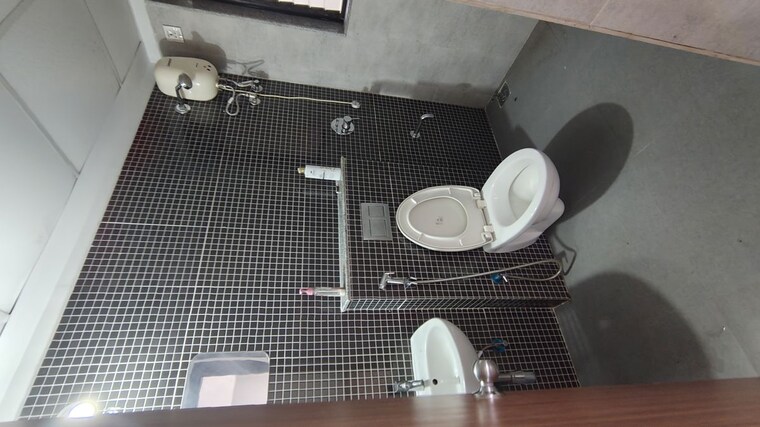 Bathroom, lodha-palava-downtown-dombivli-east 2 Bedroom 927 Sq.Ft. Apartment In Dombivli East Thane 10469198