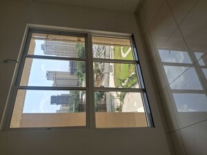 2 BHK Apartment For Rent in Godrej Nirvaan, Themghar