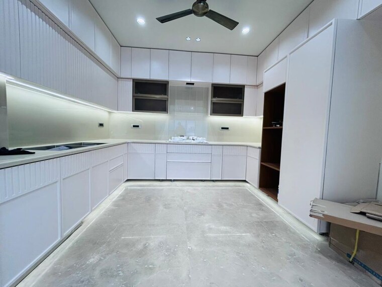 Kitchen, sushant lok i 3 Bedroom 215 Sq.Yd. Builder Floor In Sushant Lok I Gurgaon 10469231