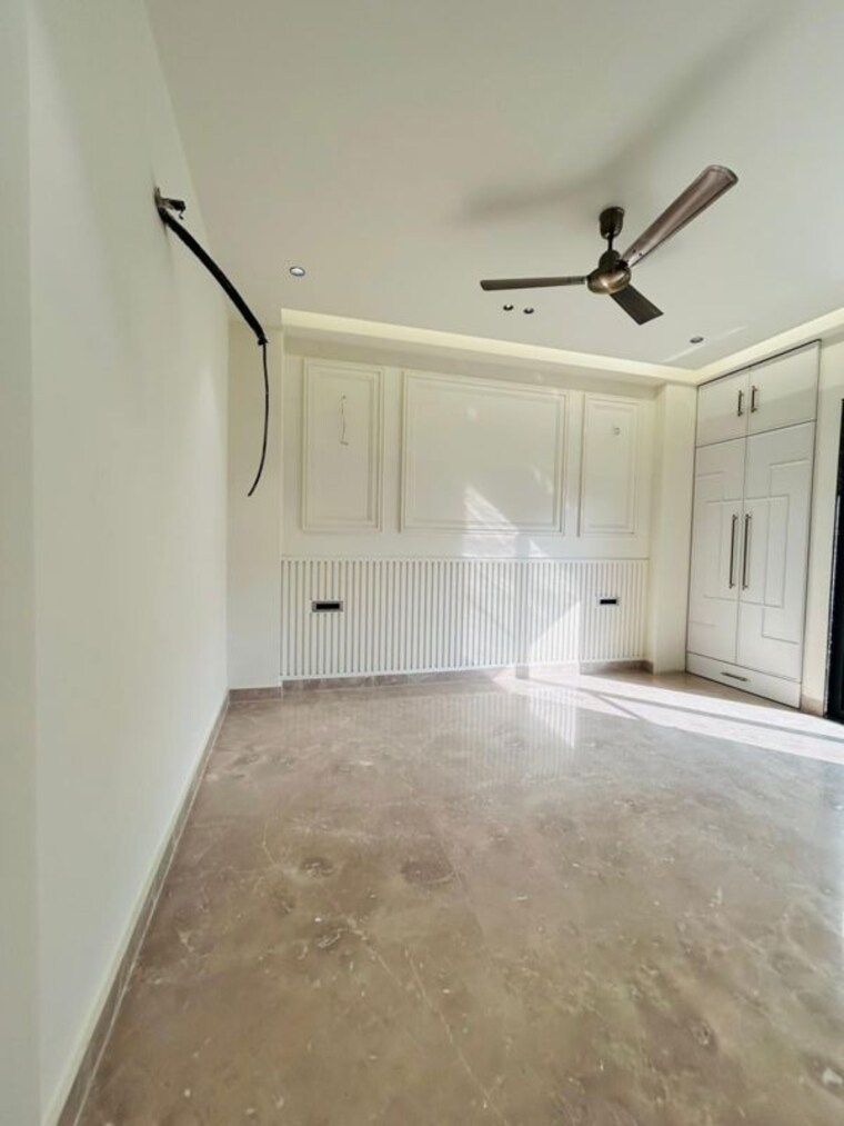 Room, sushant lok i 3 Bedroom 215 Sq.Yd. Builder Floor In Sushant Lok I Gurgaon 10469231