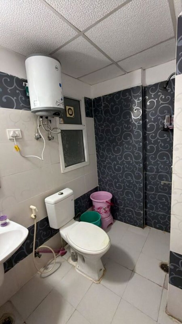Team Area, antriksh-golf-view-ii 2.5 Bedroom 1180 Sq.Ft. Apartment In Sector 78 Noida 10469283