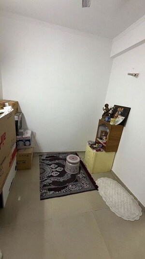 Furnished Amenities in 2.5 BHK Apartment at Antriksh Golf View - II, Sector 78 – for Rent