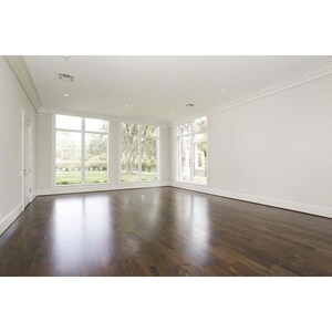Room in  Shop at Green Park – for Rent