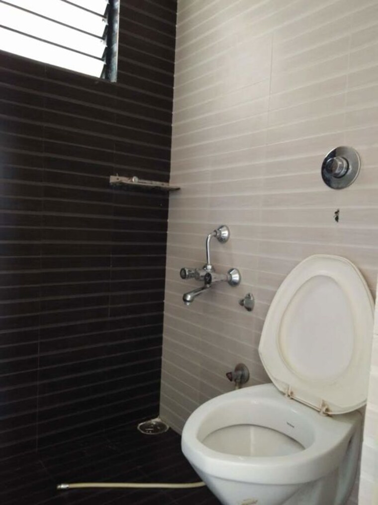 Bathroom, hsr layout sector 3 2 Bedroom 600 Sq.Ft. Independent House In Hsr Layout Sector 3 Bangalore 10469338