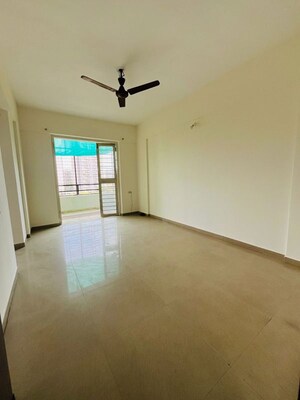 Room in 1 BHK Apartment at RK Lunkad Nandadeep, Wakad – for Rent