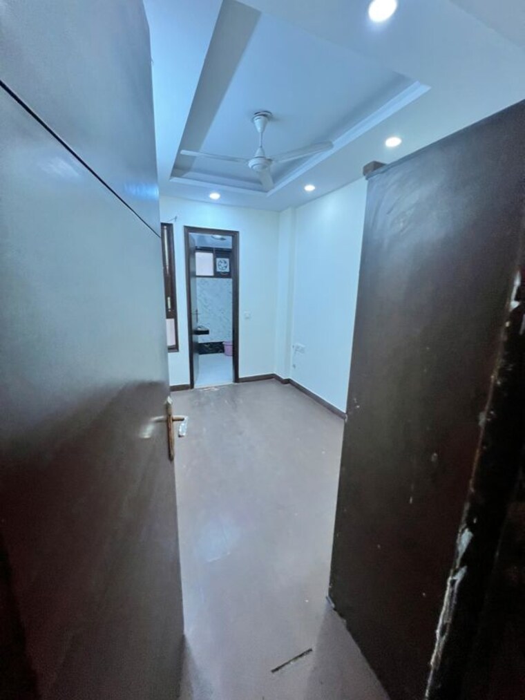 Room, naraina 3 Bedroom 125 Sq.Yd. Builder Floor In Naraina Delhi 10469439