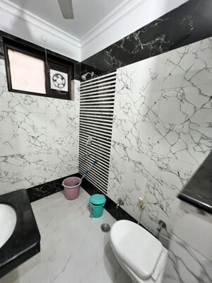 Washroom in 3 BHK Builder Floor at Naraina – for Rent