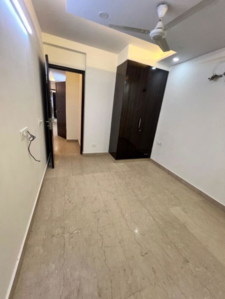 Room, naraina 3 Bedroom 125 Sq.Yd. Builder Floor In Naraina Delhi 10469439