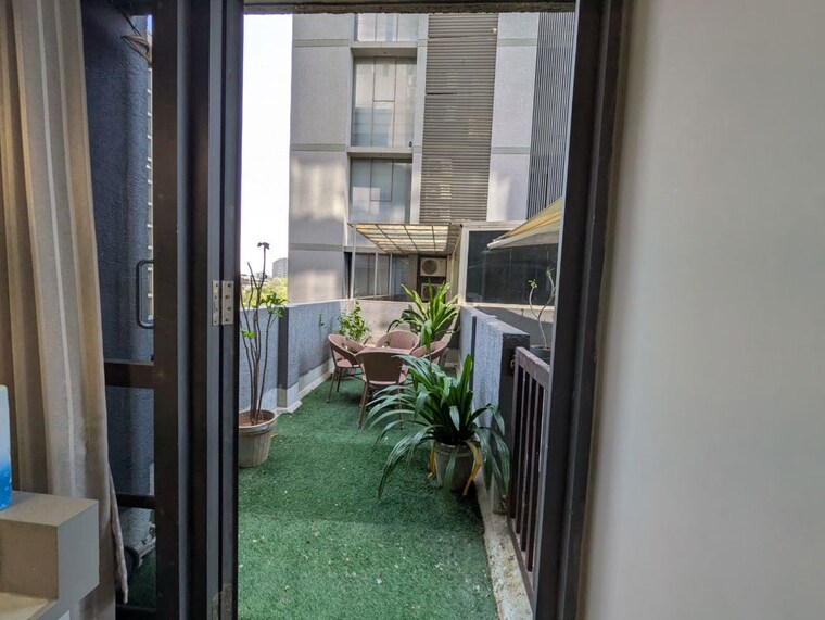 Balcony, thaltej Commercial Office Space 1500 Sq.Ft. In Thaltej Ahmedabad 10469449