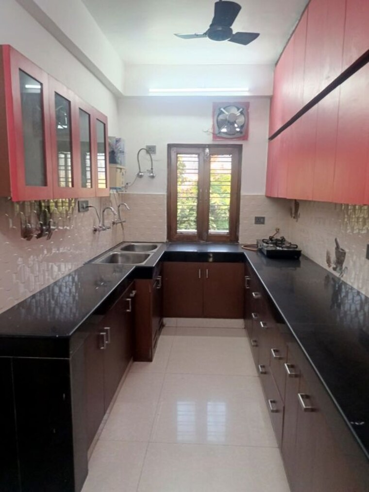 Kitchen, wave city center 2 Bedroom 250 Sq.Mt. Independent House In Wave City Center Noida 10469517