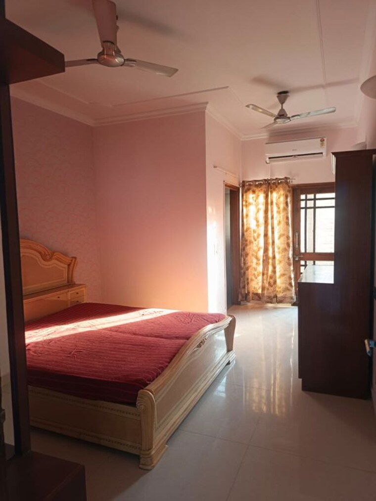 Bedroom, wave city center 2 Bedroom 250 Sq.Mt. Independent House In Wave City Center Noida 10469517