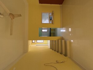 Living Room in 2.5 BHK Apartment at Chandmari – for Rent