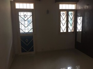 Room in 3 BHK Apartment at Jal Vayu Vihar Noida, Sector 21 – for Rent