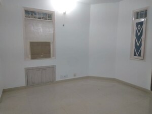 Room in 3 BHK Apartment at Jal Vayu Vihar Noida, Sector 21 – for Rent