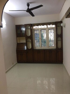 Room in 3 BHK Apartment at Jal Vayu Vihar Noida, Sector 21 – for Rent