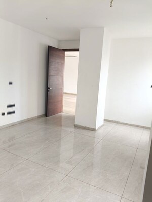 Room in 3 BHK Apartment at Sai Krishnas Sreenidhi Towers, Sri Nagar Colony – for Sale