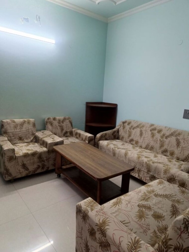 Living Room, rwa-jalvayu-vihar-noida 2 Bedroom 1450 Sq.Ft. Apartment In Sector 25 Noida 10469528
