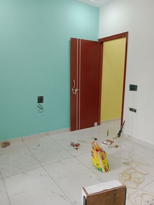 Room in 2 BHK Builder Floor at Sector 18 – for Rent
