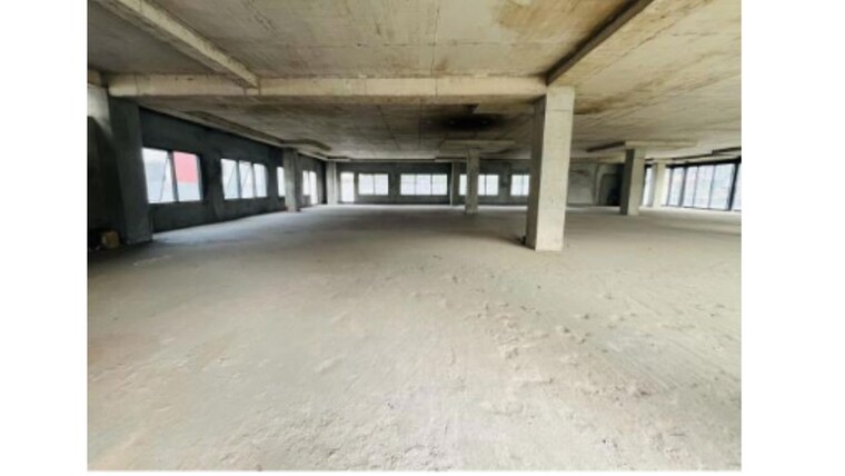  Parking, sector 18 Commercial Shop 700 Sq.Ft. In Sector 18 Noida 10469610