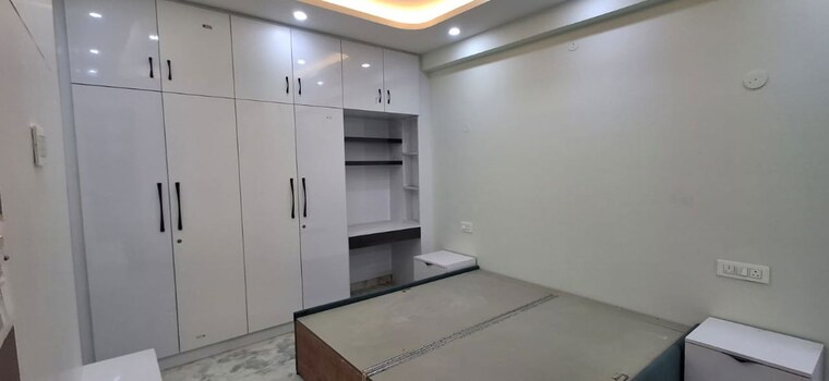 Room, sector 13 dwarka 4 Bedroom 2200 Sq.Ft. Apartment In Sector 13 Dwarka Delhi 10469588