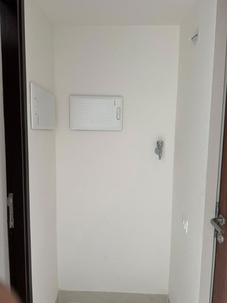 Bathroom, lodha-crown-quality-homes Studio 317 Sq.Ft. Apartment In Majiwada Thane 10469654