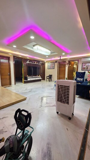 Parking in 4 BHK Builder Floor at Freedom Fighters Enclave – for Sale