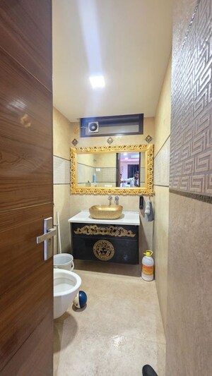 Furnished Amenities in 4 BHK Builder Floor at Freedom Fighters Enclave – for Sale