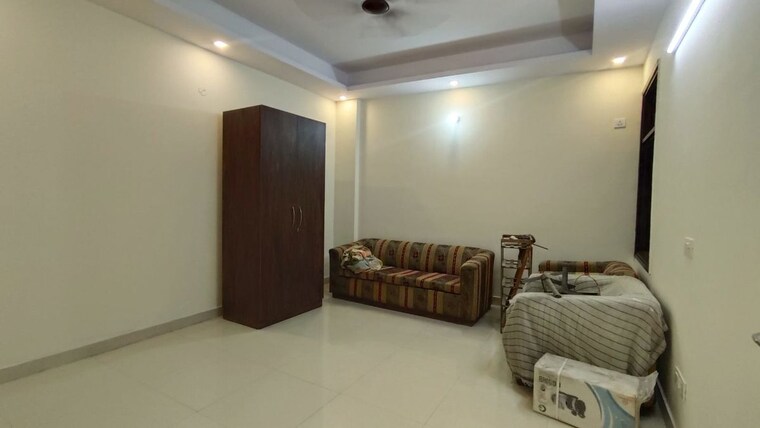 Bedroom, freedom fighters enclave 3 Bedroom 1500 Sq.Ft. Builder Floor In Freedom Fighters Enclave Delhi 10469673