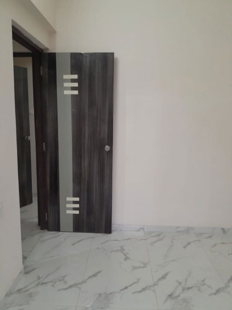 Room, borivali east 2 Bedroom 600 Sq.Ft. Apartment In Borivali East Mumbai 10469678