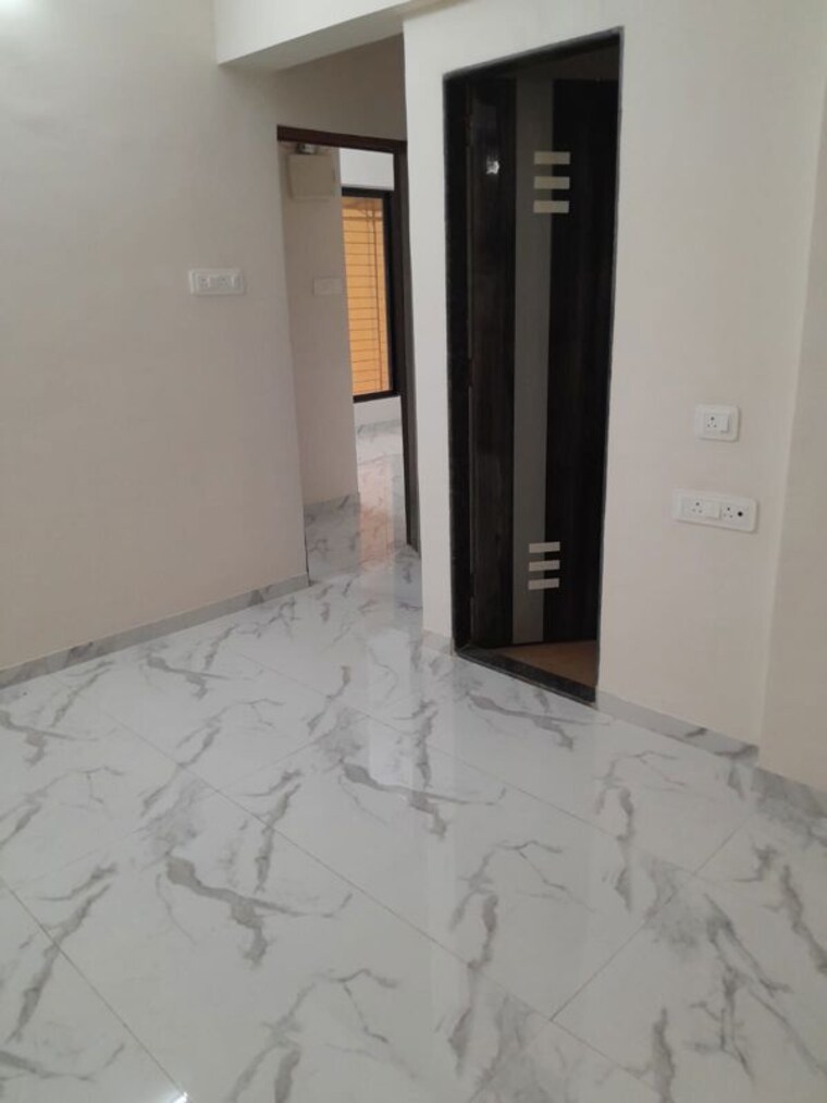 Room, borivali east 2 Bedroom 600 Sq.Ft. Apartment In Borivali East Mumbai 10469678