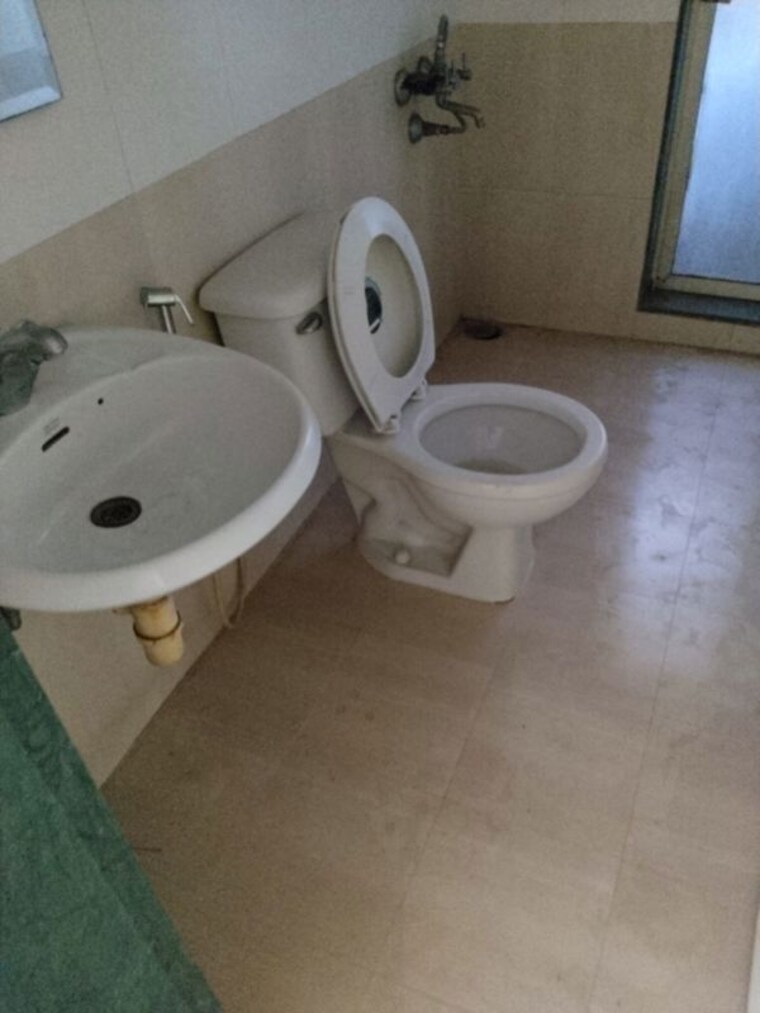Bathroom, gold-croft-chsl 1 Bedroom 460 Sq.Ft. Apartment In Ghodbunder Road Thane 10469689