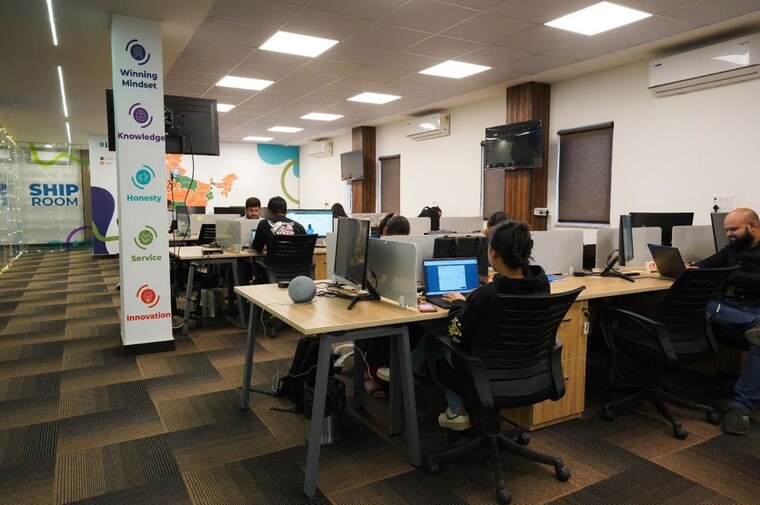 Team Area, sector 2 Commercial Office Space 2100 Sq.Ft. In Sector 2 Noida 10469696