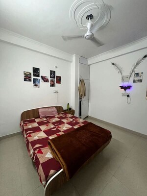 Bedroom in 1 RK Builder Floor at AKD Tower, Sector 14 – for Rent