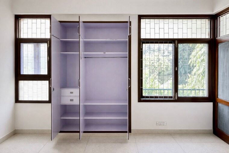 Room, dlf phase i 1 RK 100 Sq.Yd. Independent House In Dlf Phase I Gurgaon 10469734
