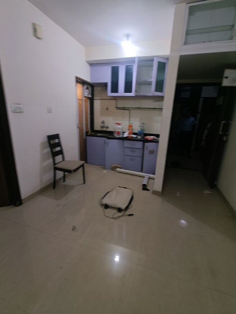 Room, lokhandwala-spring-grove 1 Bedroom 400 Sq.Ft. Apartment In Kandivali East Mumbai 10469735