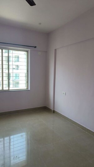 Room in 2 BHK Apartment at Manav Silver Skyscapes, Wakad – for Rent